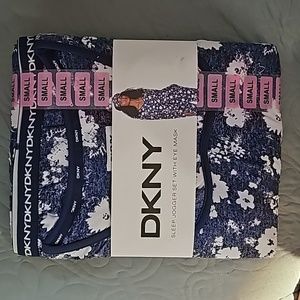 DKNY sleep pajamas